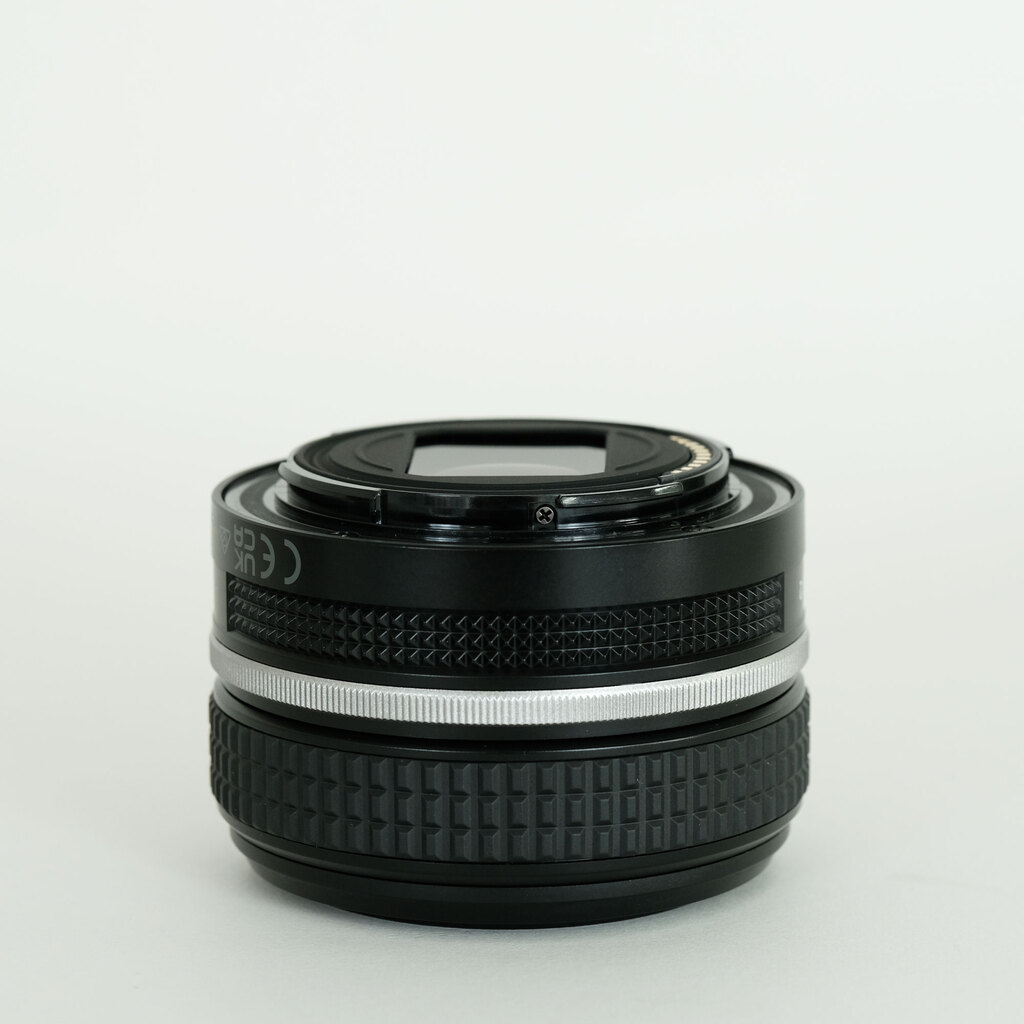 Nikon NIKKOR Z 40mm f/2 Nikon NIKKOR Z 40mm f/2