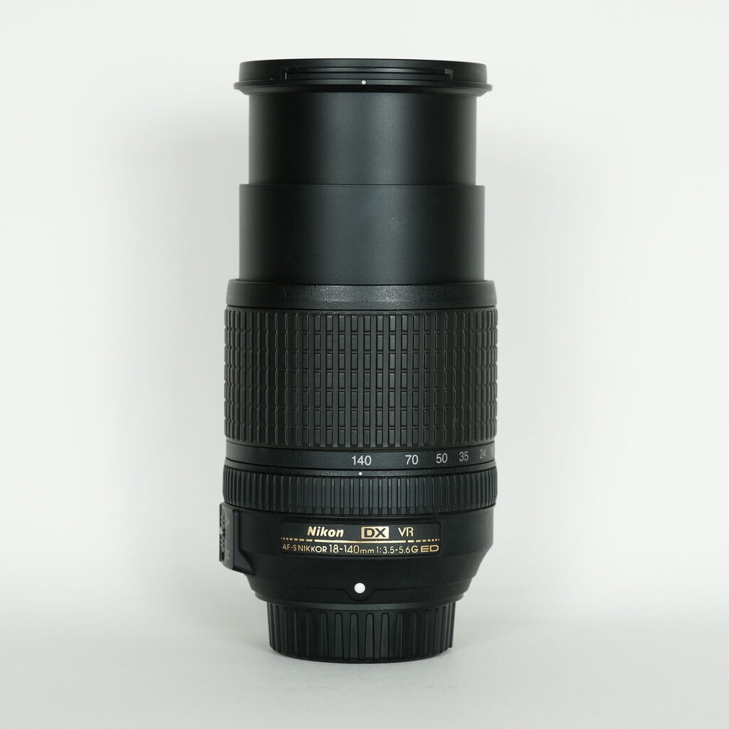 Nikon AF-S DX NIKKOR 18-140mm F3.5-5.6G ED VR Nikon AF-S DX NIKKOR 18-140mm F3.5-5.6G ED VR