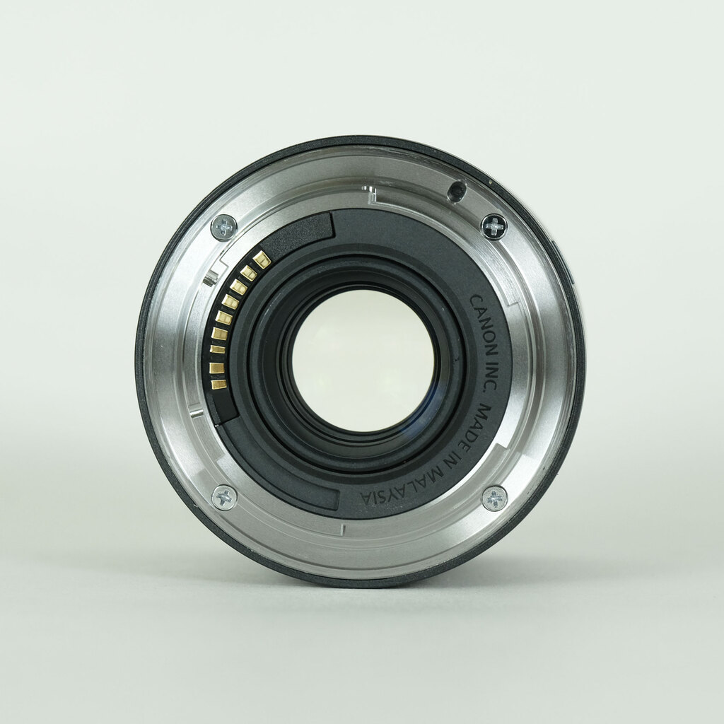 Canon EF-M32mm F1.4 STM Canon EF-M32mm F1.4 STM