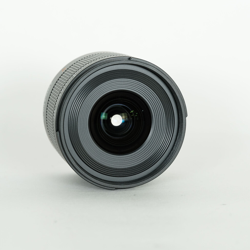 Panasonic LEICA DG SUMMILUX 9mm / F1.7 ASPH. Panasonic LEICA DG SUMMILUX 9mm / F1.7 ASPH.
