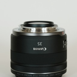 Canon RF35mm F1.8 MACRO IS STM