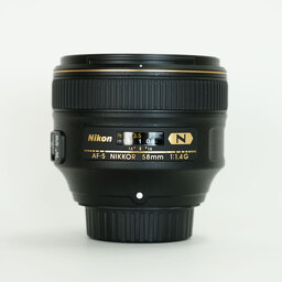 Nikon AF-S NIKKOR 58mm f/1.4G Nikon AF-S NIKKOR 58mm f/1.4G
