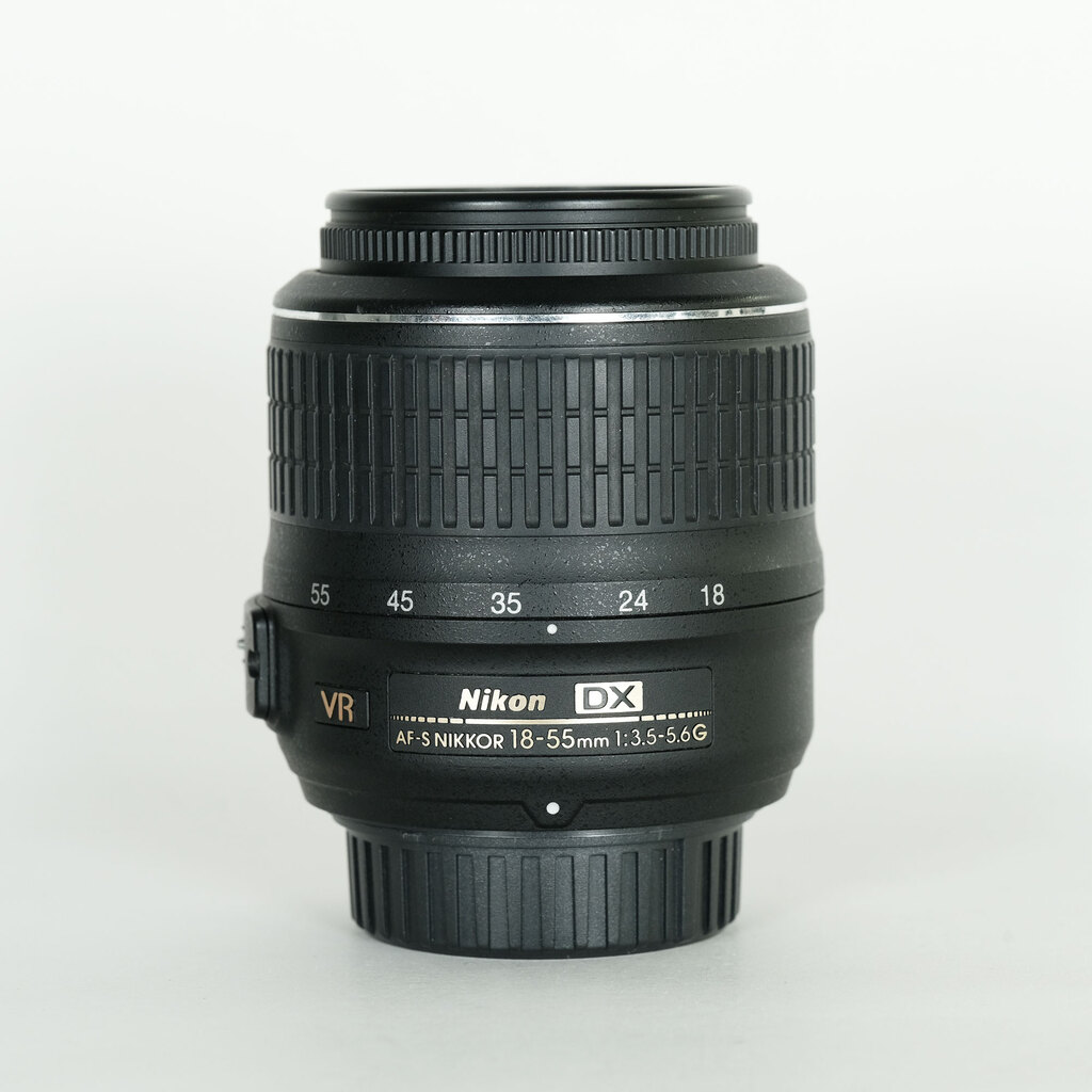 Nikon AF-S DX NIKKOR 18-55mm F3.5-5.6 G VR