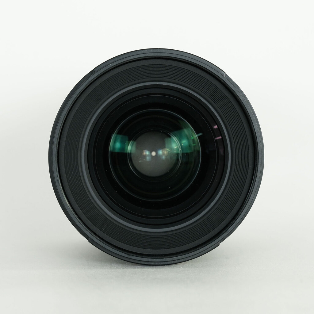 Nikon AF-S NIKKOR 28mm f/1.8G Nikon AF-S NIKKOR 28mm f/1.8G