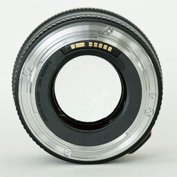 Canon EF85mm F1.8 USM Canon EF85mm F1.8 USM