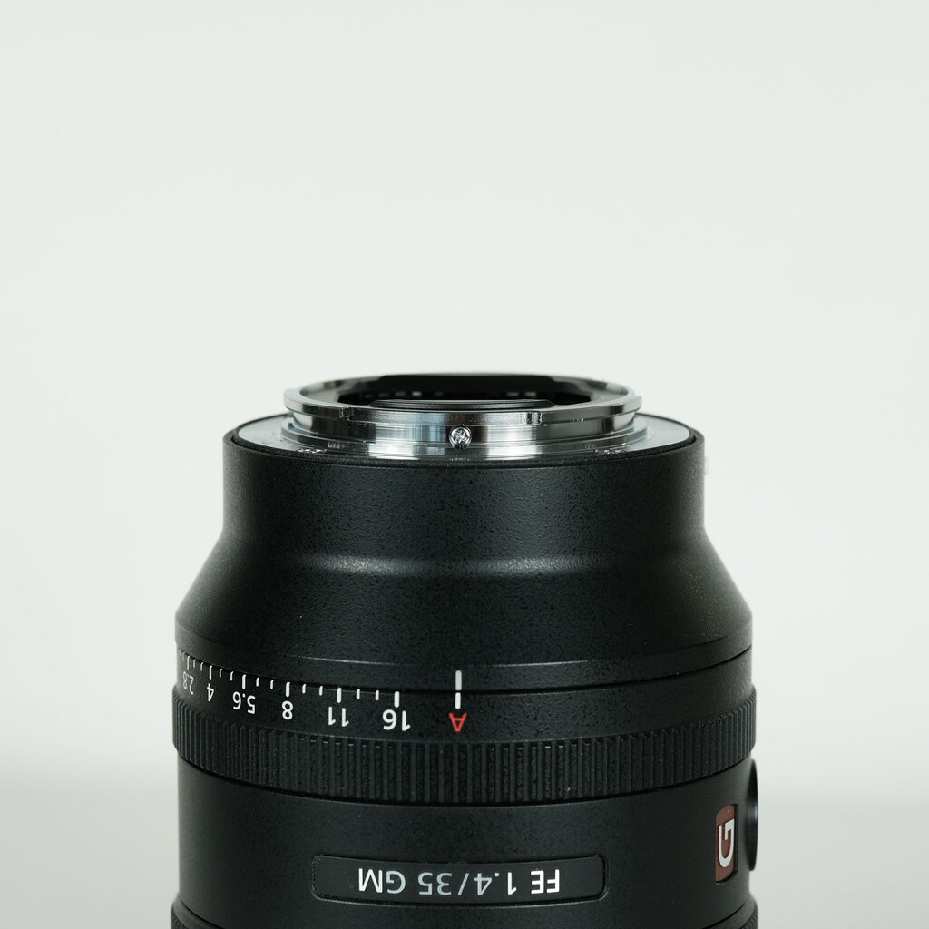 美品 SONY SEL35F14GM SONY FE 35mm F1.4 GM SEL35F14GMを徹底解説。作例からレビュー
