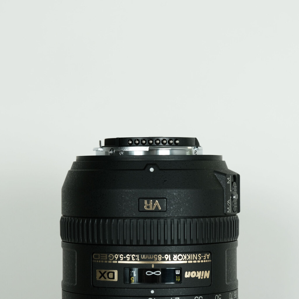 Nikon AF-S DX NIKKOR 16-85mm F3.5-5.6G ED VR Nikon AF-S DX NIKKOR 16-85mm F3.5-5.6G ED VR