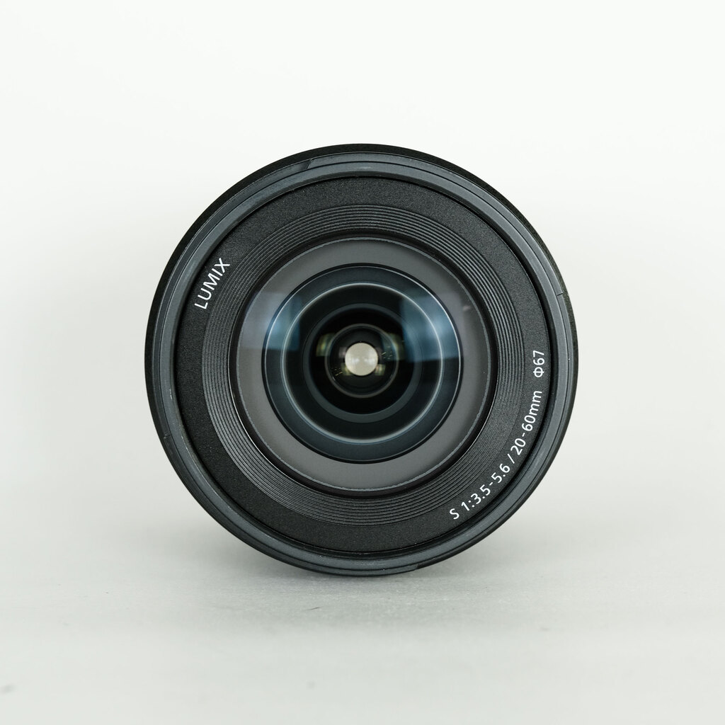 Panasonic LUMIX S 20-60mm F3.5-5.6 Panasonic LUMIX S 20-60mm F3.5-5.6