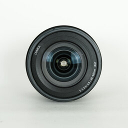 Panasonic LUMIX S 20-60mm F3.5-5.6 Panasonic LUMIX S 20-60mm F3.5-5.6