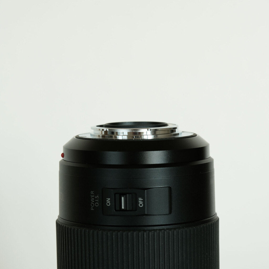 Panasonic LUMIX G VARIO 100-300mm / F4.0-5.6 II / POWER O.I.S. Panasonic LUMIX G VARIO 100-300mm / F4.0-5.6 II / POWER O.I.S.