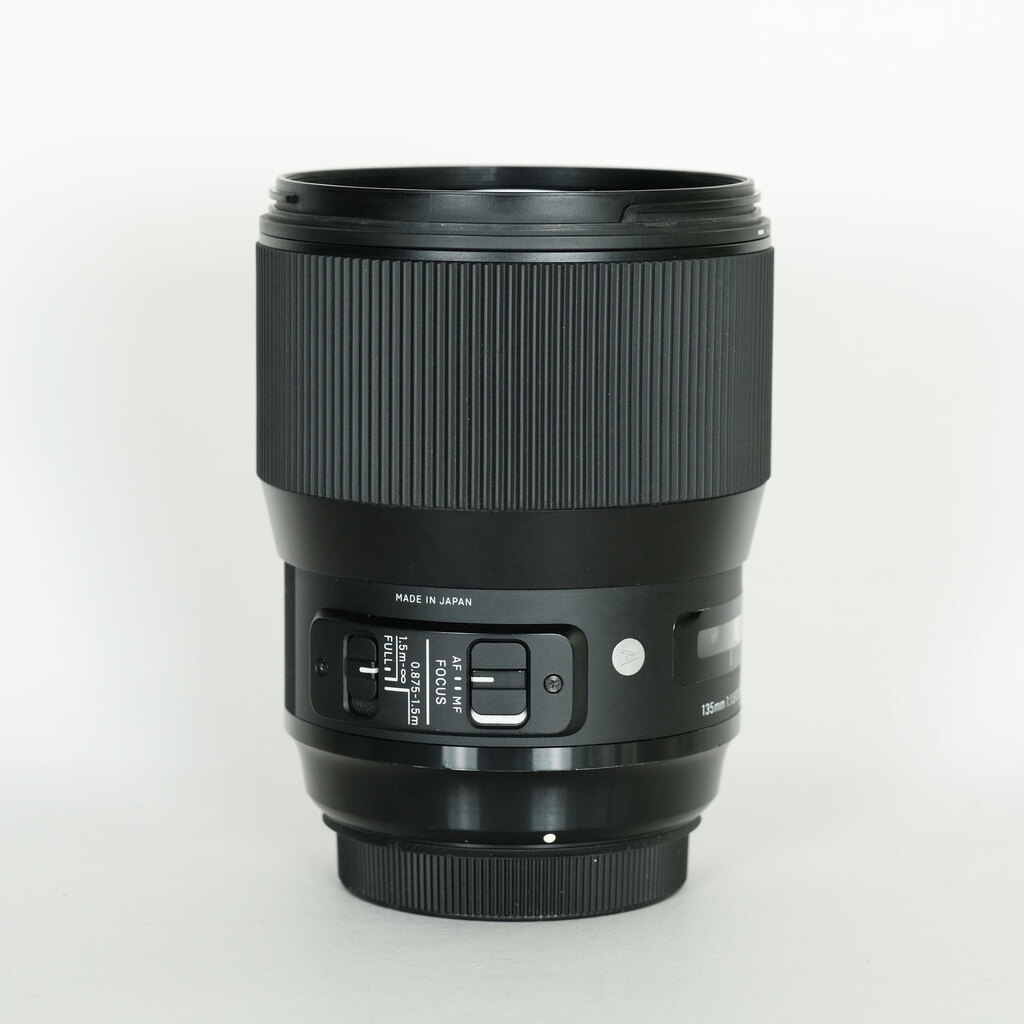 SIGMA - 値下げ中Sigma 135mm F1.8 DG HSM キャノン用レンズ 135mm F1.8 DG HSM | Art / シグマSAマウント用: アウトレット