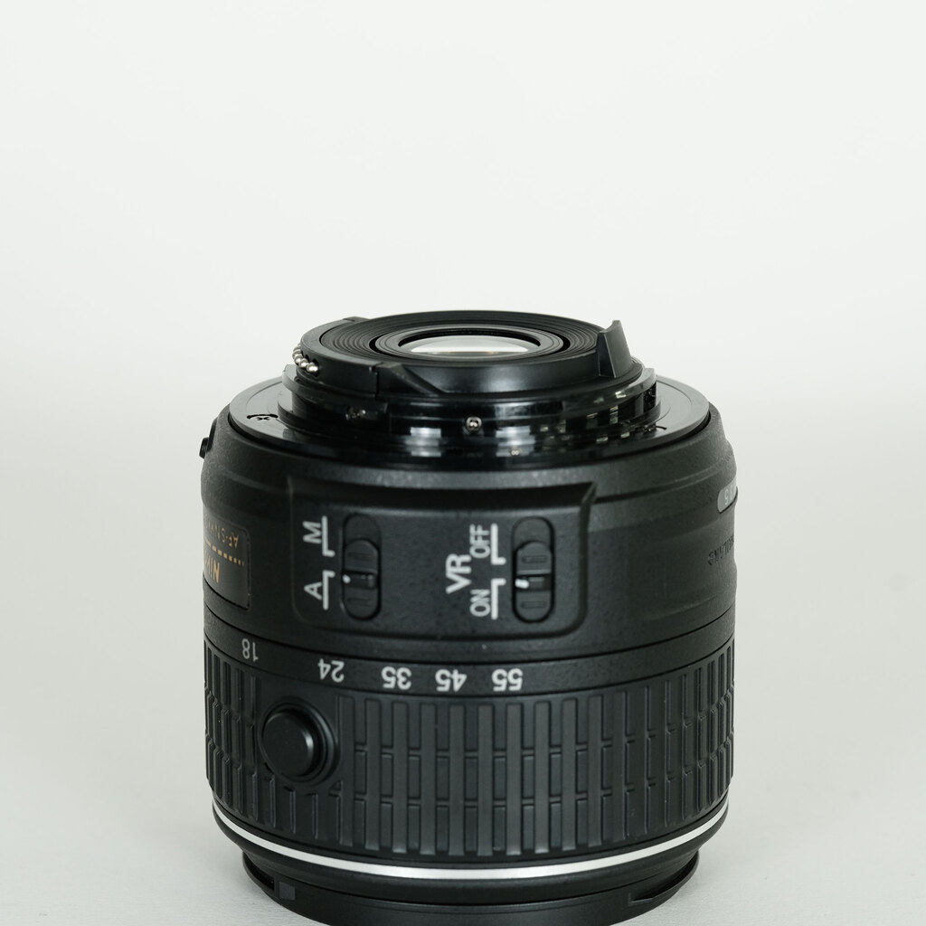 Nikon AF-S DX NIKKOR 18-55mm f3.5-5.6G VR II