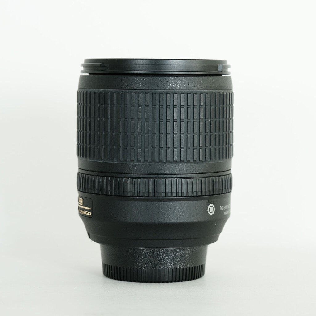 Nikon AF-S DX NIKKOR 18-105mm F3.5-5.6G ED VR Nikon AF-S DX NIKKOR 18-105mm F3.5-5.6G ED VR