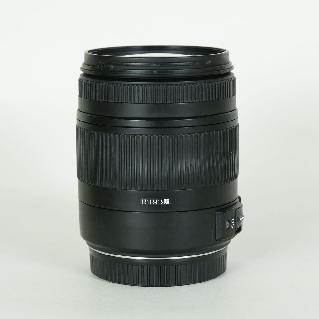 SIGMA 18-250mm F3.5-6.3 DC MACRO OS HSM (キヤノンEF用) SIGMA 18-250mm F3.5-6.3 DC MACRO OS HSM (キヤノンEF用)