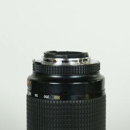 Nikon AF Zoom-Nikkor ED 70-300mm F4-5.6D Nikon AF Zoom-Nikkor ED 70-300mm F4-5.6D