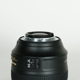 Nikon AF-S NIKKOR 58mm f/1.4G Nikon AF-S NIKKOR 58mm f/1.4G