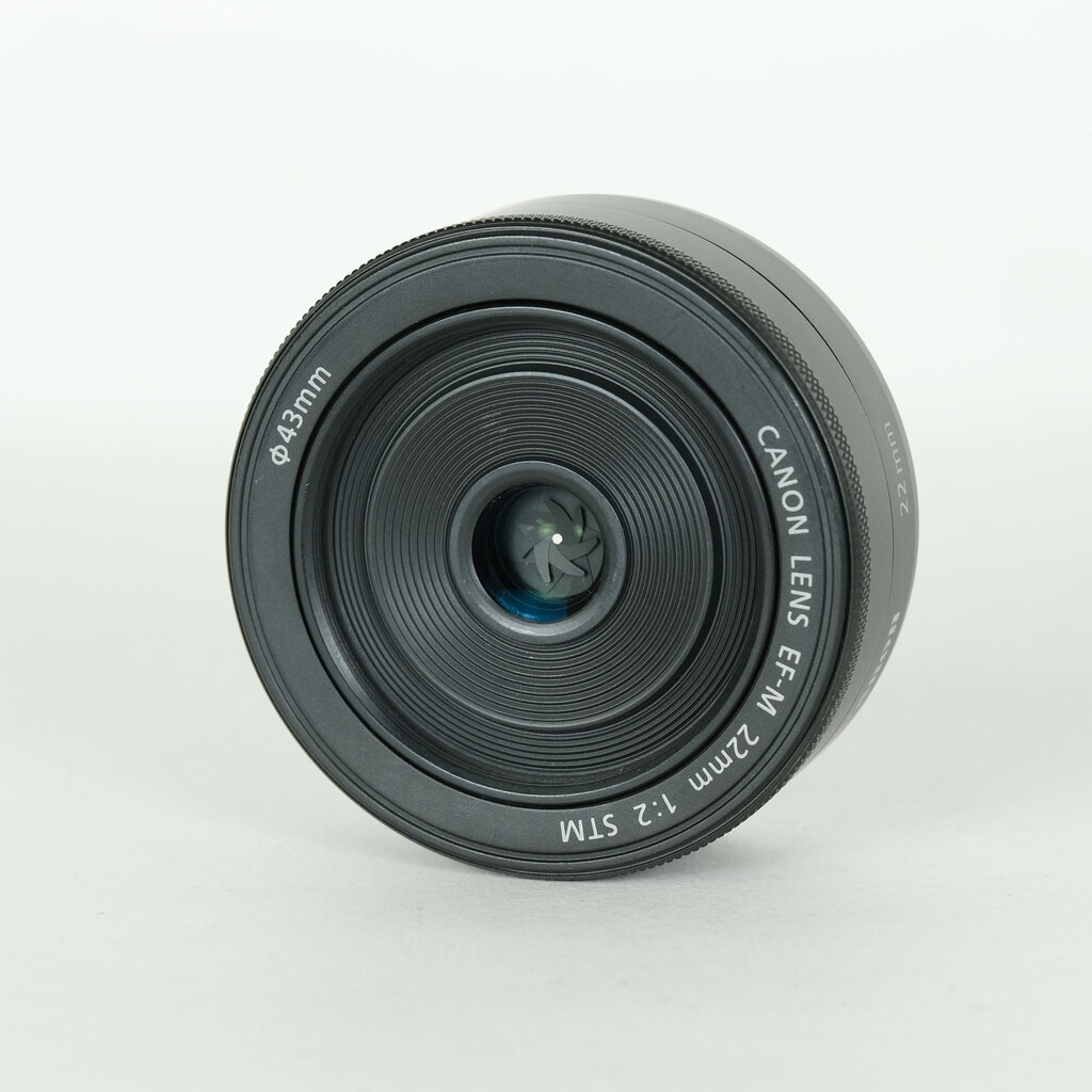 Canon EF-M22mm F2 STM Canon EF-M22mm F2 STM