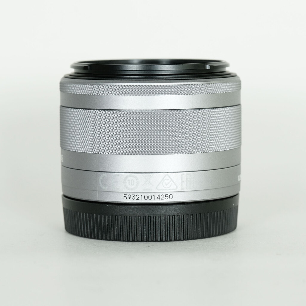 CANON EF-M 15-45mm F3.5-6.3IS STM感動品#141 Canon EF-M 15–45mm lens - Wikipedia