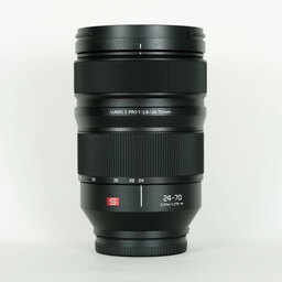 Panasonic LUMIX S PRO 24-70mm F2.8