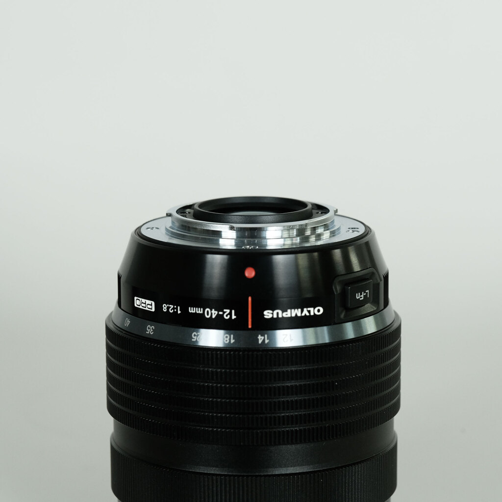 OLYMPUS M.ZUIKO DIGITAL ED 12-40mm F2.8 PRO OLYMPUS M.ZUIKO DIGITAL ED 12-40mm F2.8 PRO