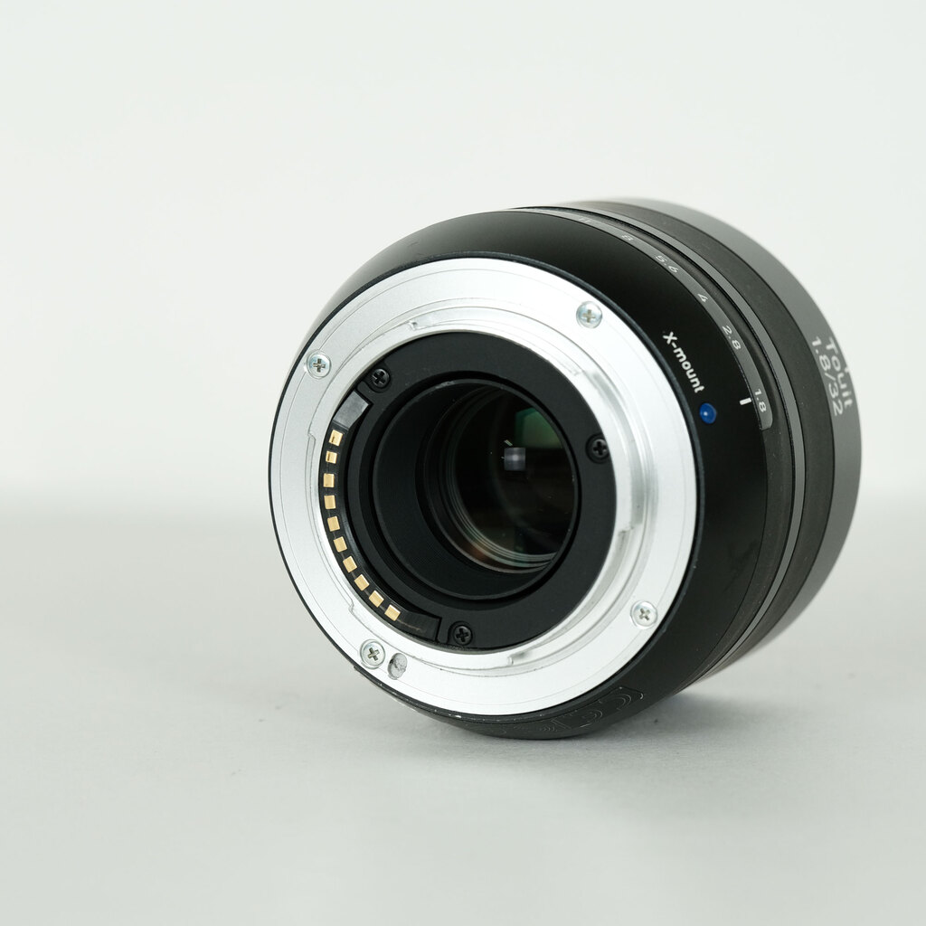 Carl Zeiss Touit 1.8/32 [フジフイルムX用]