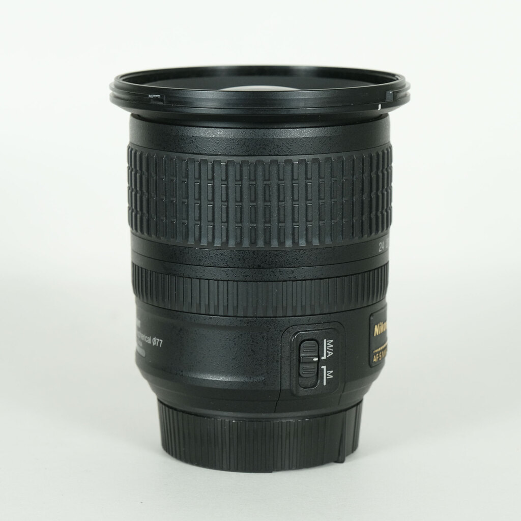 Nikon AF-S DX NIKKOR 10-24mm f/3.5-4.5G ED Nikon AF-S DX NIKKOR 10-24mm f/3.5-4.5G ED