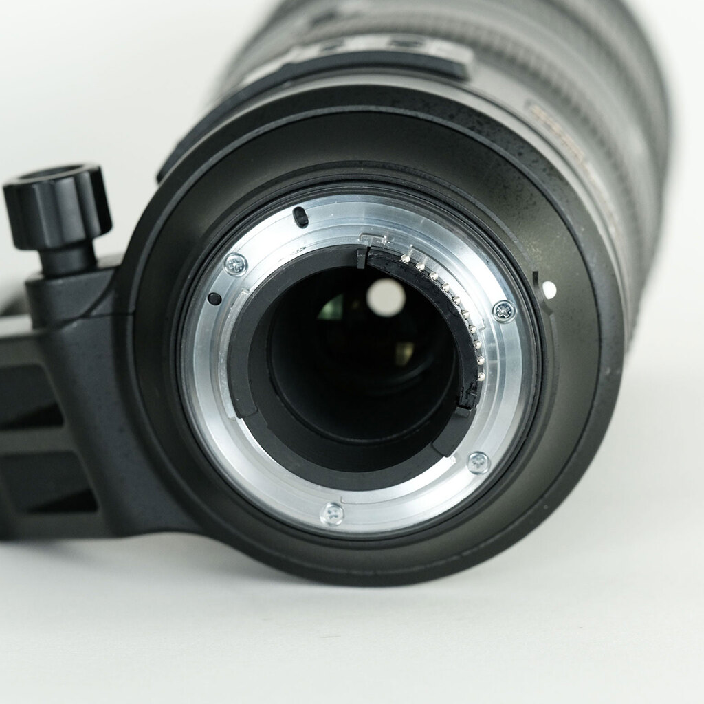 Nikon AF-S NIKKOR 200-500mm f/5.6E ED VR Nikon AF-S NIKKOR 200-500mm f/5.6E ED VR