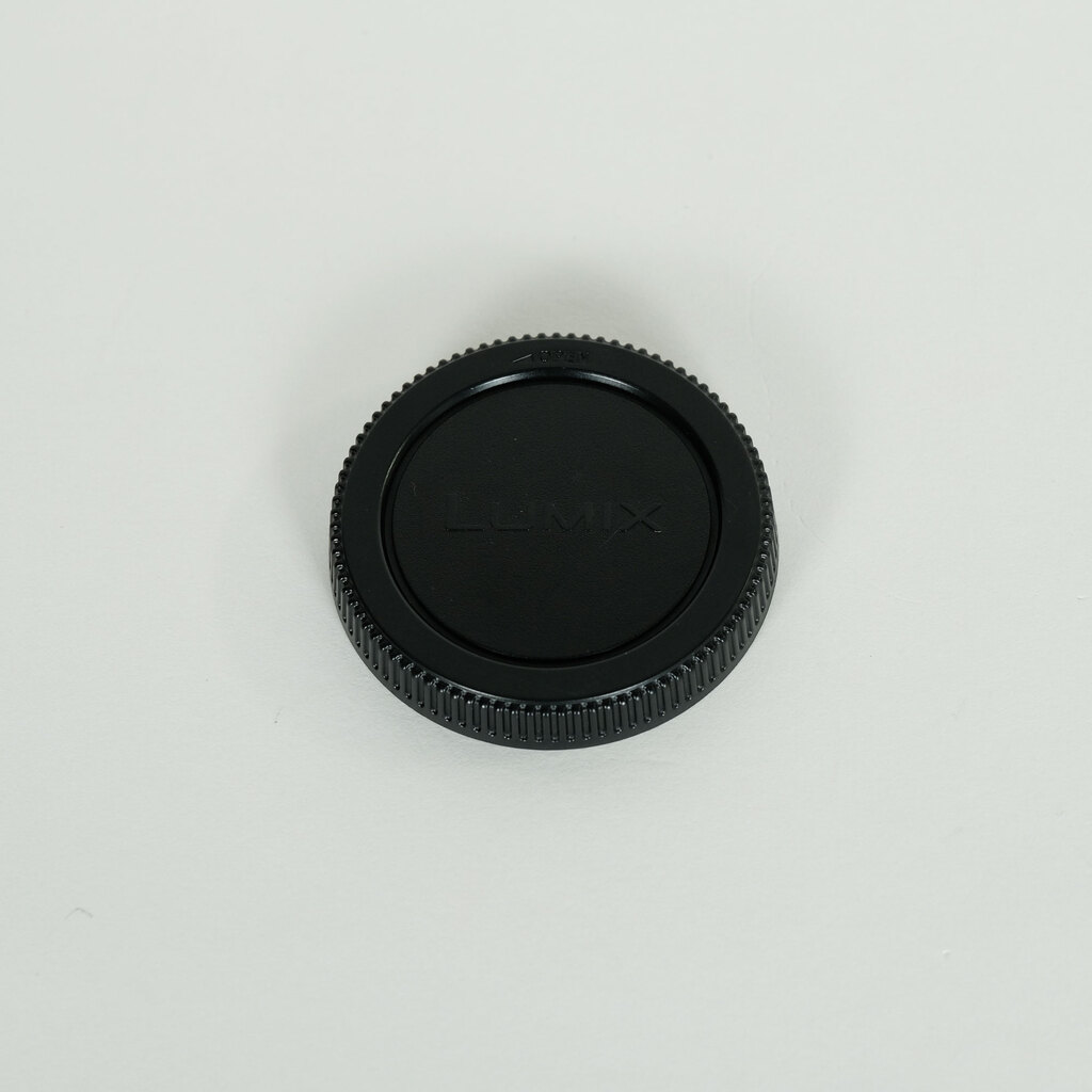 Panasonic LUMIX G VARIO 100-300mm / F4.0-5.6 II / POWER O.I.S. Panasonic LUMIX G VARIO 100-300mm / F4.0-5.6 II / POWER O.I.S.