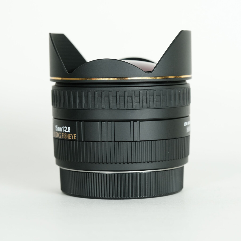 15mm F2.8 EX レンズ フード付き 15mm F2.8 EX レンズ フード付き