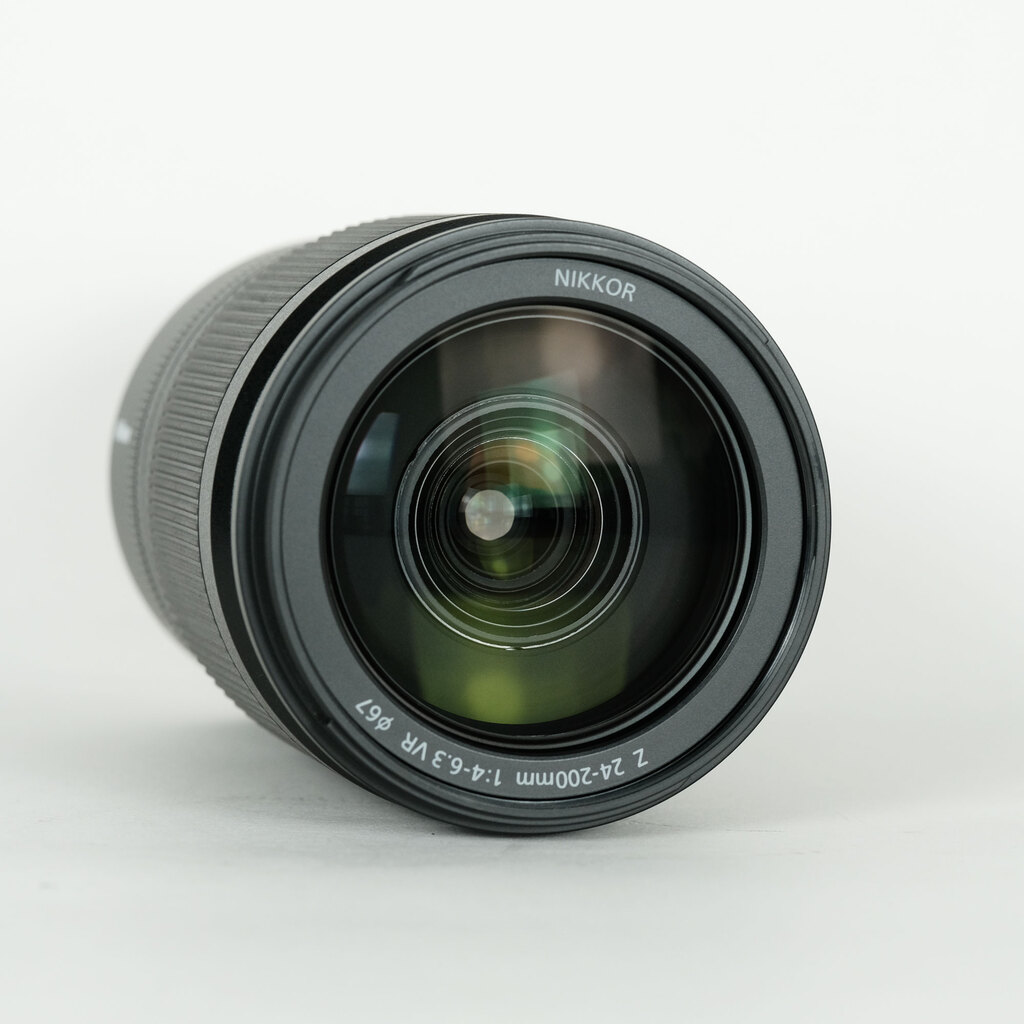 Nikon NIKKOR Z 24-200mm f/4-6.3 VR Nikon NIKKOR Z 24-200mm f/4-6.3 VR