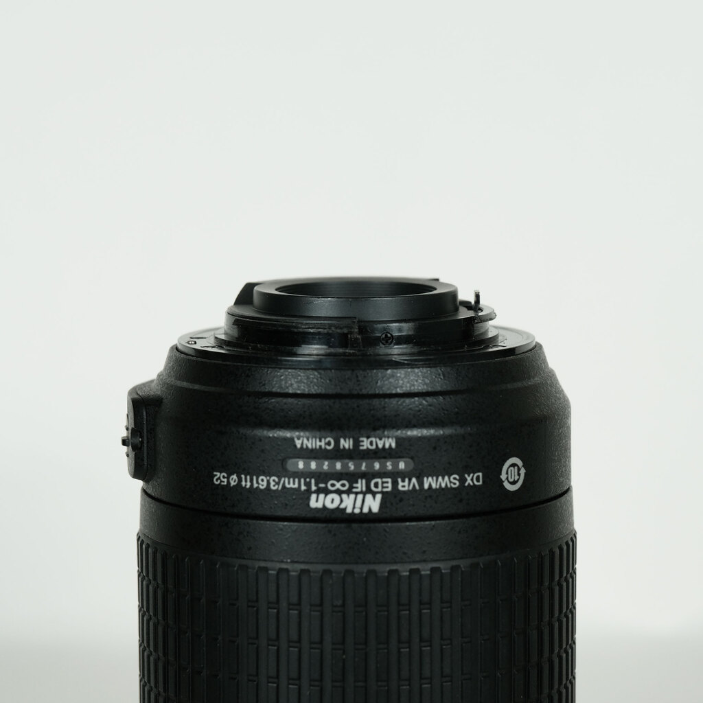 Nikon AF-S DX VR Zoom-Nikkor 55-200mm F4-5.6G IF-EDの出品