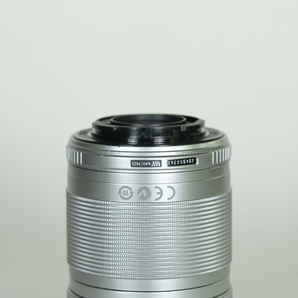 OLYMPUS M.ZUIKO DIGITAL ED 40-150mm F4.0-5.6 R OLYMPUS M.ZUIKO DIGITAL ED 40-150mm F4.0-5.6 R