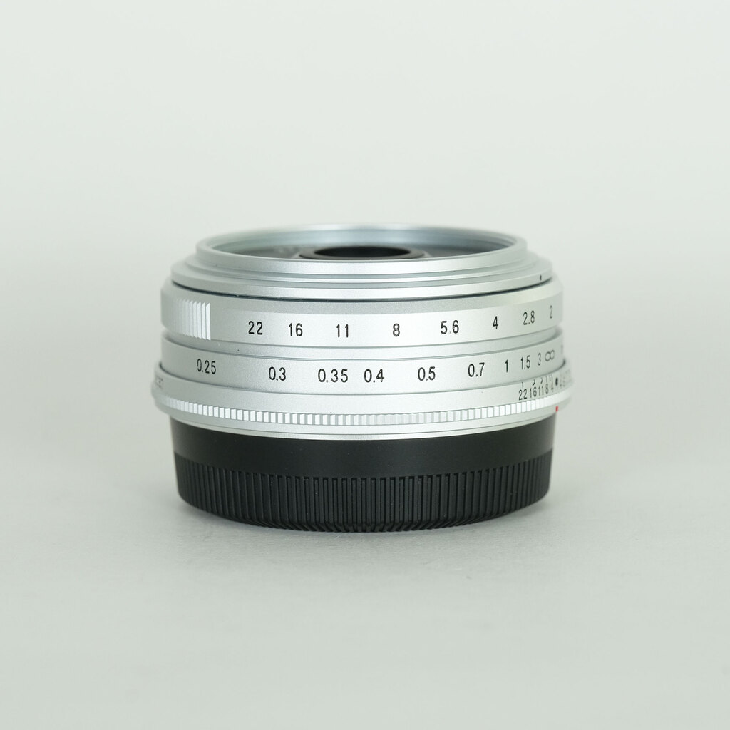 Voigtlander ULTRON 27mm F2 X-mount(フジフイルムX用) シルバー Voigtlander ULTRON 27mm F2 X-mount(フジフイルムX用) シルバー