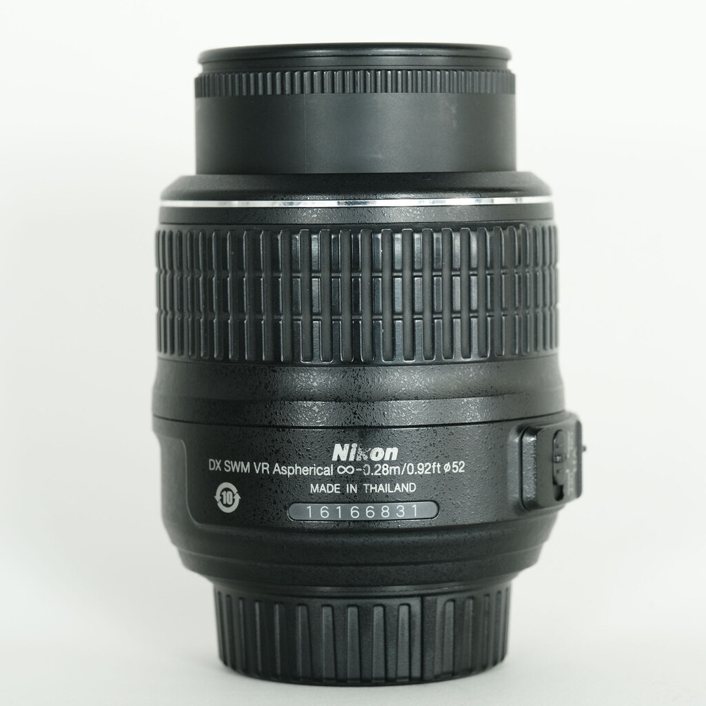 Nikon AF-S DX NIKKOR 18-55mm F3.5-5.6 G VR Nikon AF-S DX NIKKOR 18-55mm F3.5-5.6 G VR