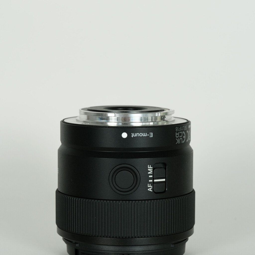 SONY E 11mm F1.8 SEL11F18