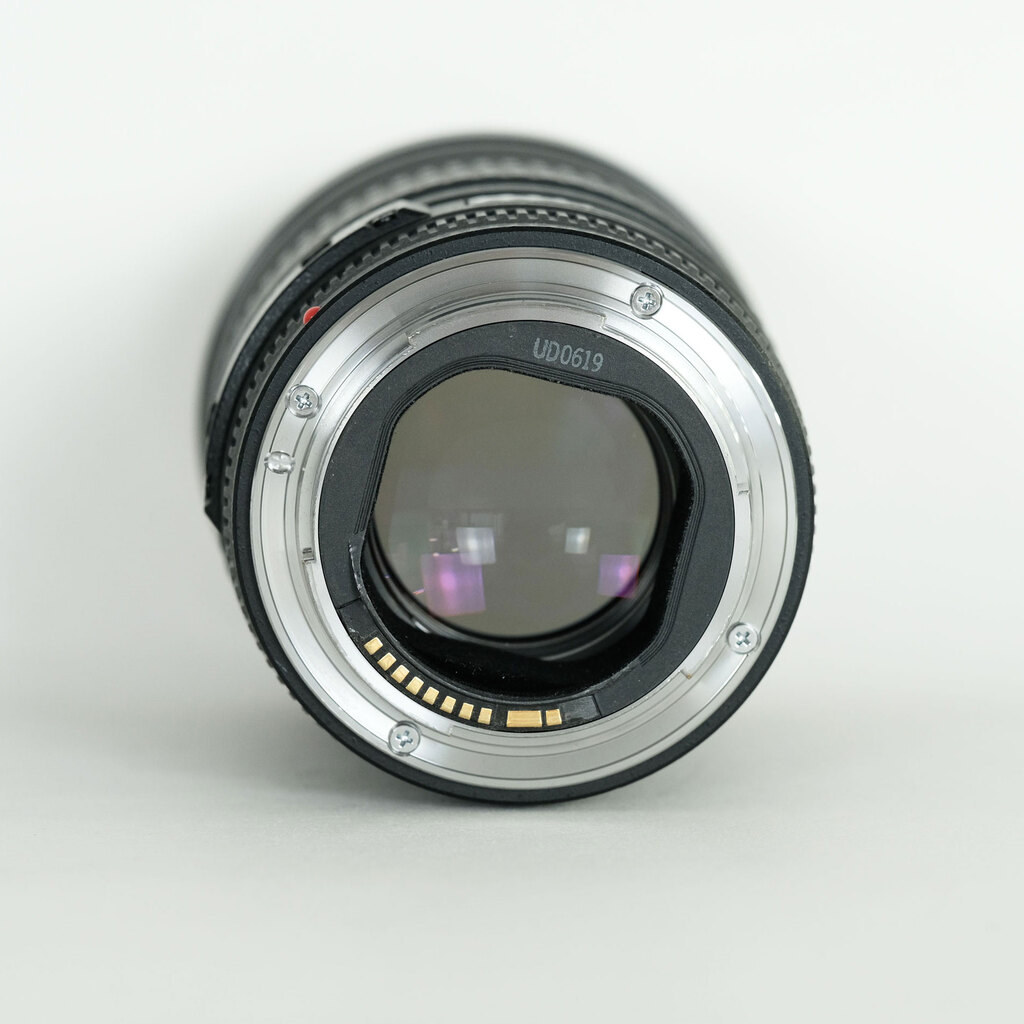 Canon EF135mm F2L USM Canon EF135mm F2L USM