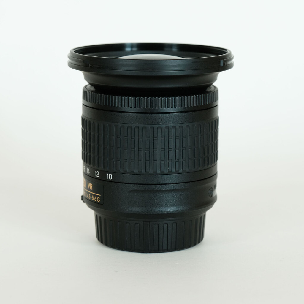 Nikon AF-P DX NIKKOR 10-20mm F4.5-5.6G VR Nikon AF-P DX NIKKOR 10-20mm F4.5-5.6G VR