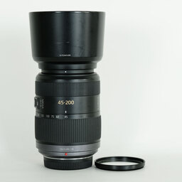 Panasonic LUMIX G VARIO 45-200mm F4.0-F5.6 MEGA O.I.S. H-FS045200 Panasonic LUMIX G VARIO 45-200mm F4.0-F5.6 MEGA O.I.S. H-FS045200