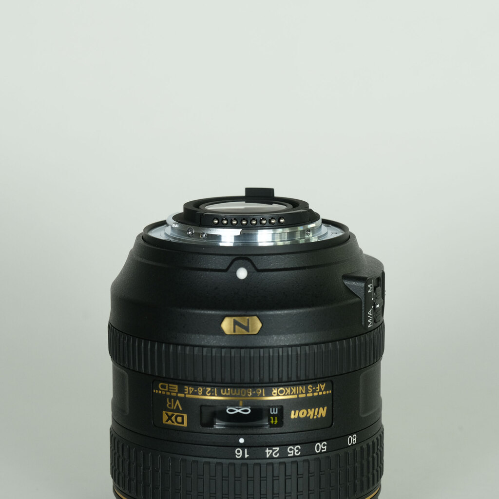 Nikon AF-S DX NIKKOR 16-80mm f/2.8-4E ED VR Nikon AF-S DX NIKKOR 16-80mm f/2.8-4E ED VR