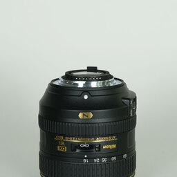 Nikon AF-S DX NIKKOR 16-80mm f/2.8-4E ED VR Nikon AF-S DX NIKKOR 16-80mm f/2.8-4E ED VR