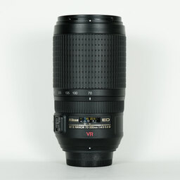 Nikon AF-S VR Zoom-Nikkor 70-300mm F4.5-5.6G IF-ED Nikon AF-S VR Zoom-Nikkor 70-300mm F4.5-5.6G IF-ED