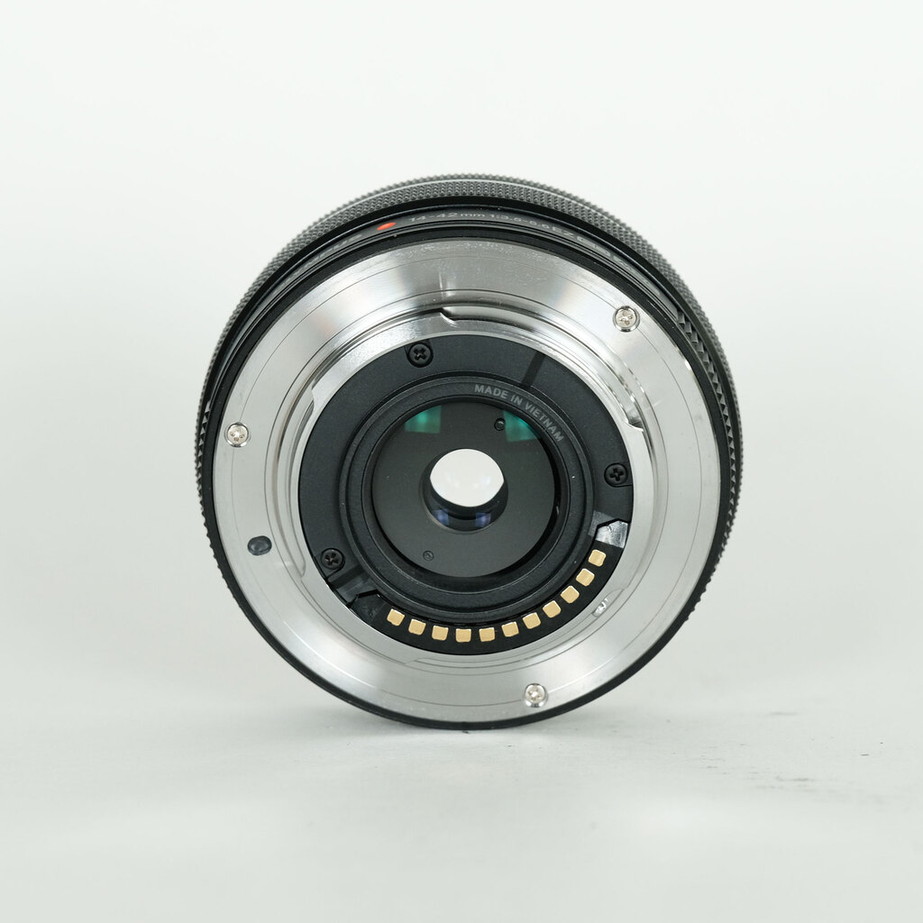 OLYMPUS M.ZUIKO DIGITAL ED 14-42mm F3.5-5.6 EZ ブラック