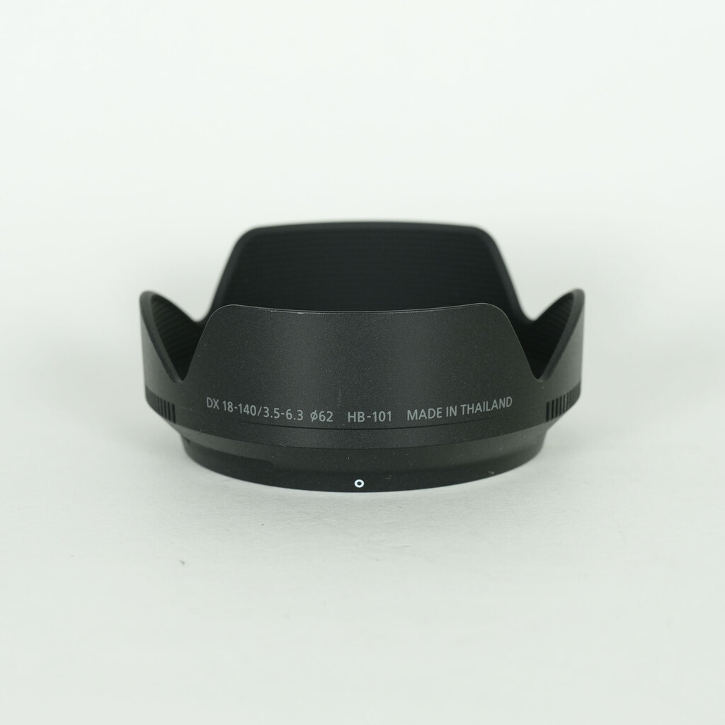 Nikon NIKKOR Z DX 18-140mm f/3.5-6.3 VR Nikon NIKKOR Z DX 18-140mm f/3.5-6.3 VR