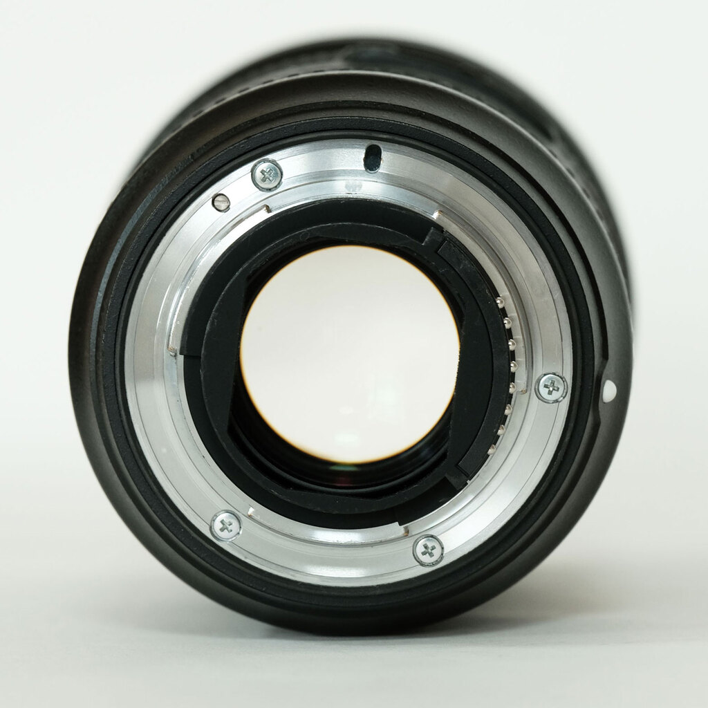 Nikon AF-S NIKKOR 24-70mm f/2.8E ED VR Nikon AF-S NIKKOR 24-70mm f/2.8E ED VR