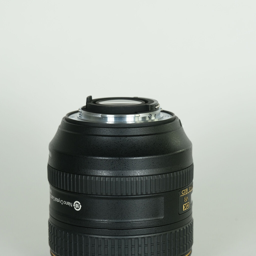 Nikon AF-S DX NIKKOR 16-80mm f/2.8-4E ED VR Nikon AF-S DX NIKKOR 16-80mm f/2.8-4E ED VR