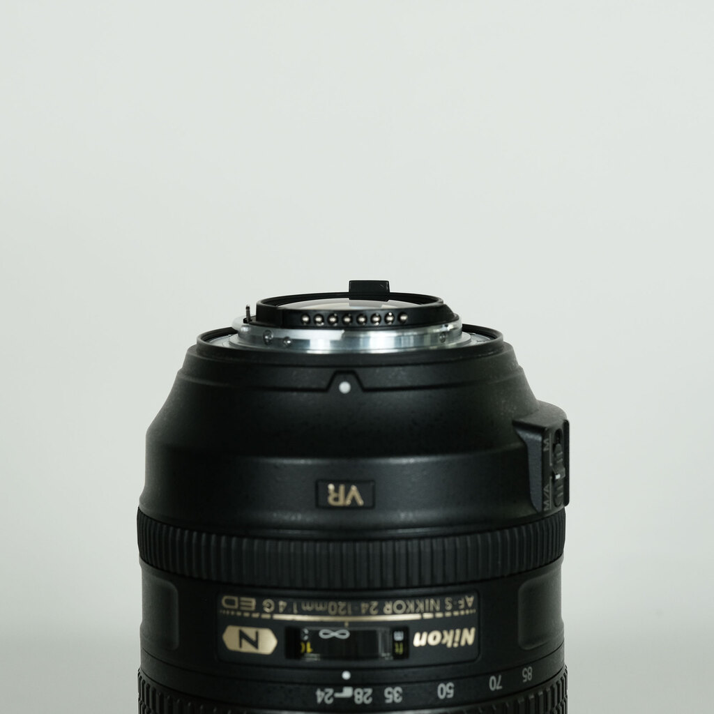 Nikon AF-S NIKKOR 24-120mm f/4G ED VR Nikon AF-S NIKKOR 24-120mm f/4G ED VR