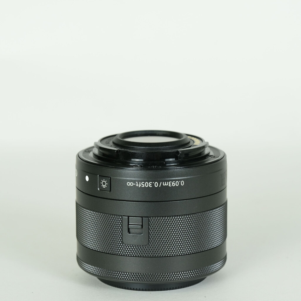 Canon EF-M28mm F3.5 マクロ IS STM Canon EF-M28mm F3.5 マクロ IS STM