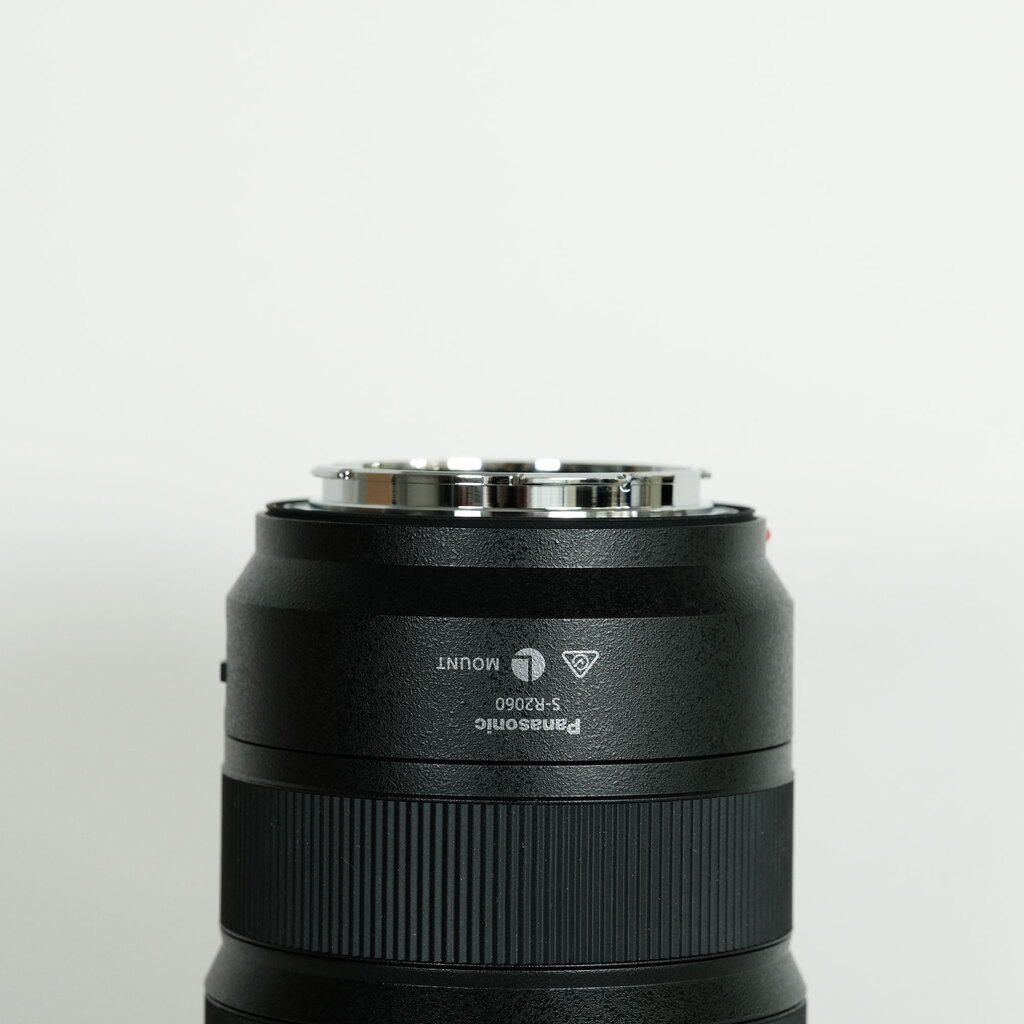 Panasonic LUMIX S 20-60mm F3.5-5.6 Panasonic LUMIX S 20-60mm F3.5-5.6