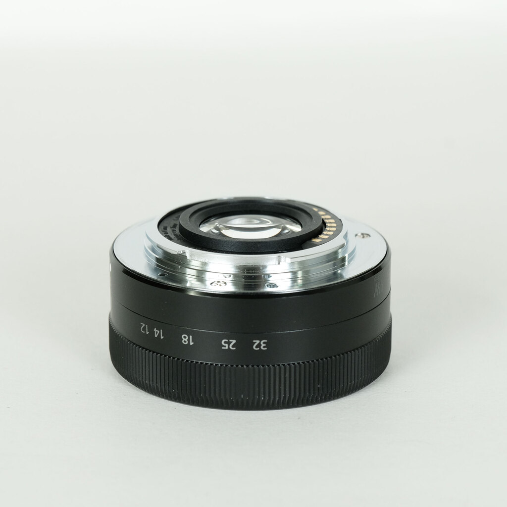 Panasonic LUMIX G VARIO 12-32mm / F3.5-5.6 ASPH. / MEGA O.I.S.の
