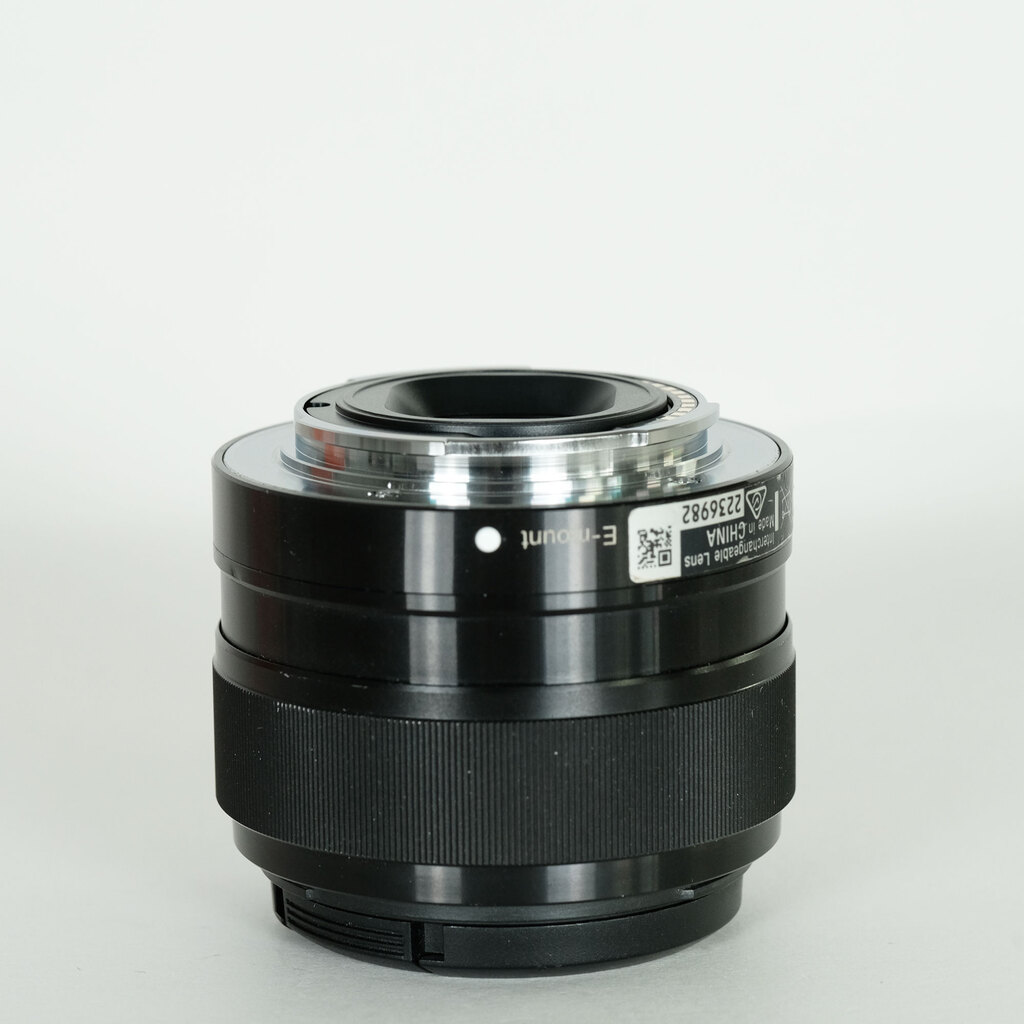 SONY E 35mm F1.8 OSS SEL35F18の出品 | ONE SCENE（ワンシーン）